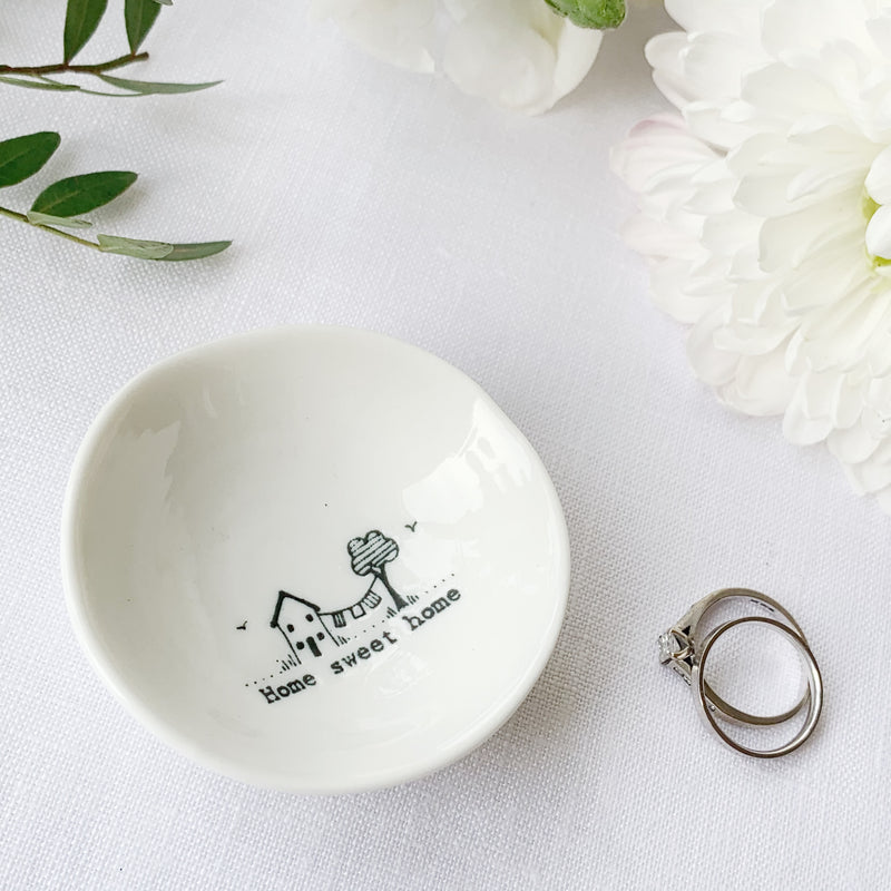 Desgyl Fechan Borslen | East of India Small Porcelain Dish - Home Sweet Home