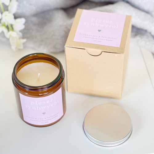 Cannwyll Aromatherapi - Pleser Synhwyrol | Aromatherapy Candle - Sensual Pleasure