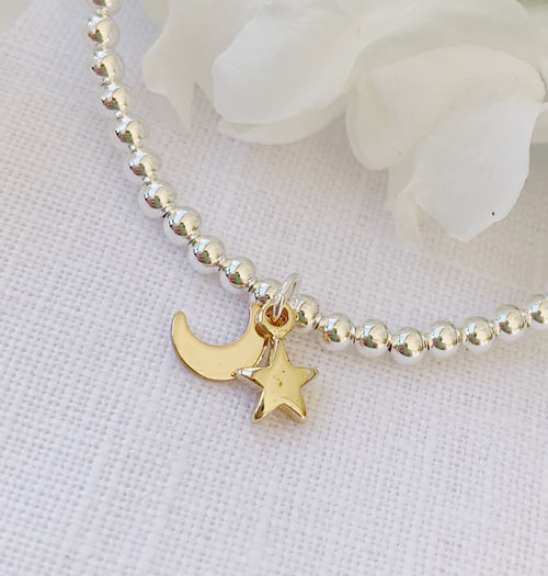 Breichled Lleuad a Sêr Plentyn - Aur | Moon & Star Children’s Bracelet – Gold