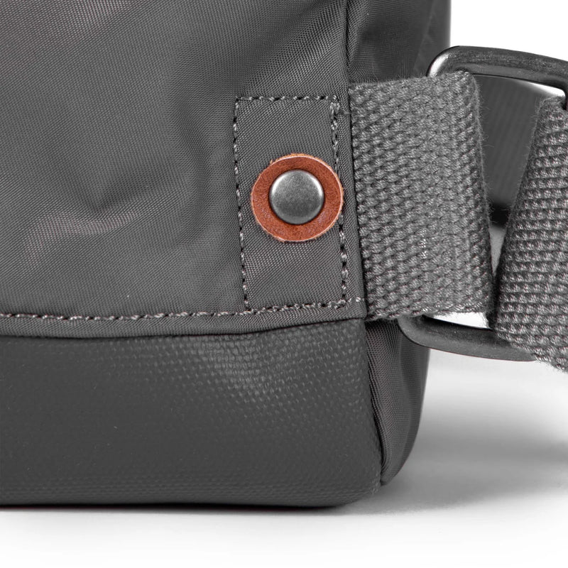 Bag Roka | ROKA Bantry B Small Sustainable - Graphite (Nylon)