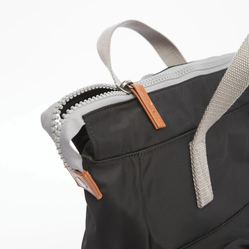 Bag Roka | ROKA Bantry B Medium Sustainable - Black (Nylon)