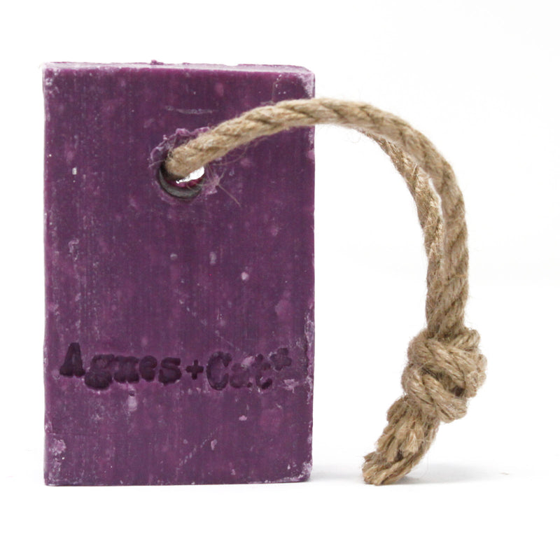 Sebon ar Gortyn | Agnes & Cat Soap on a Rope – Pressed Peonies