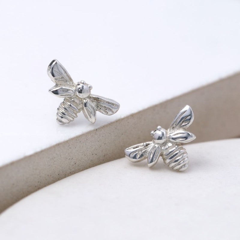 Clustdlysau Styd Arian | Sterling Silver Stud Earrings - Little Bee