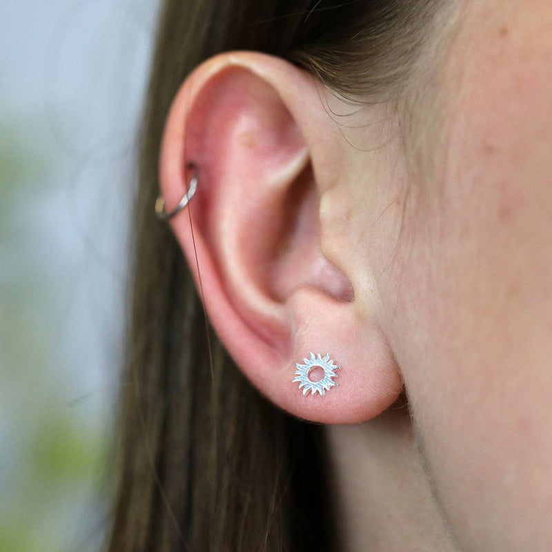 Clustdlysau Arian | Sterling Silver Earrings - Sunburst