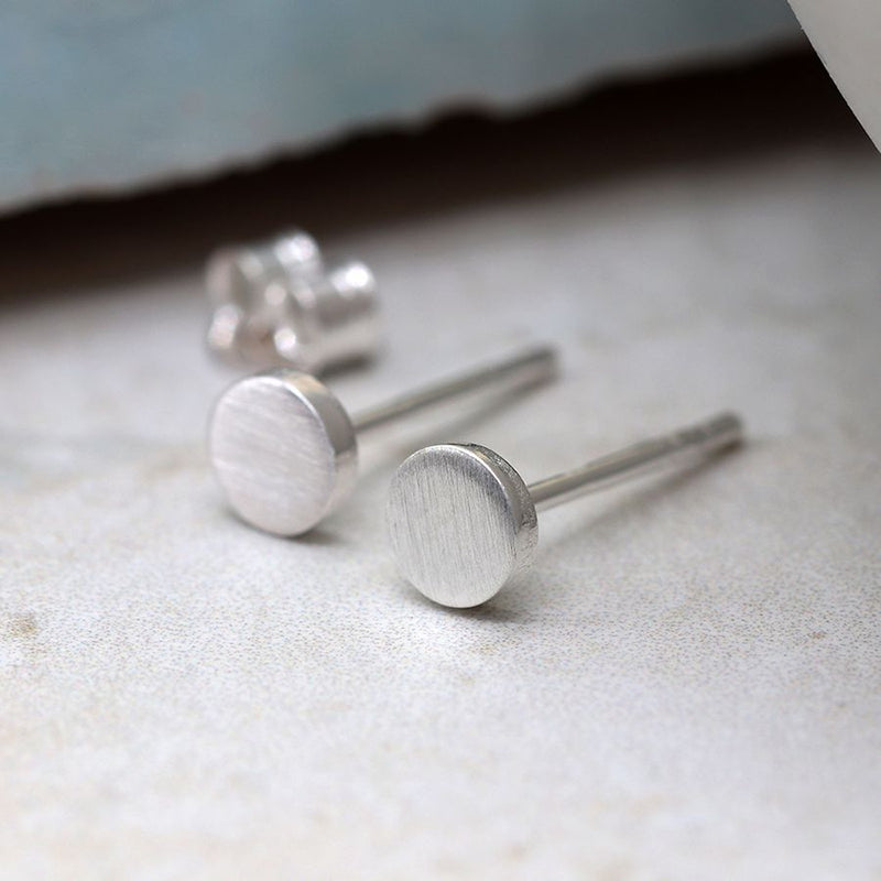 Clustdlysau Styd Arian | Sterling Silver Studs - Dot