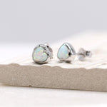 Clustdlysau Styd Arian | Sterling Silver Studs - Opal Heart