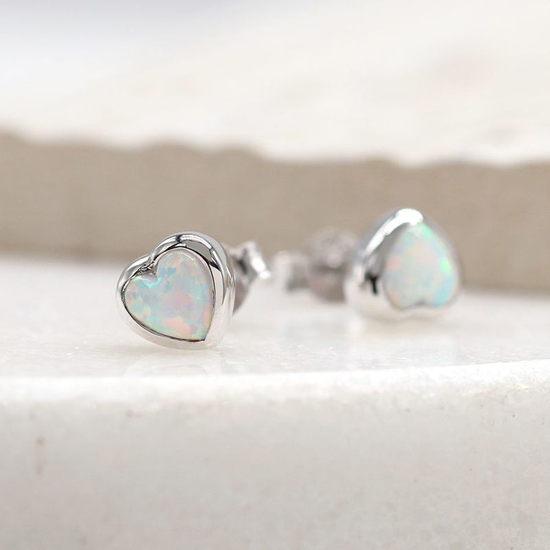 Clustdlysau Styd Arian | Sterling Silver Studs - Opal Heart