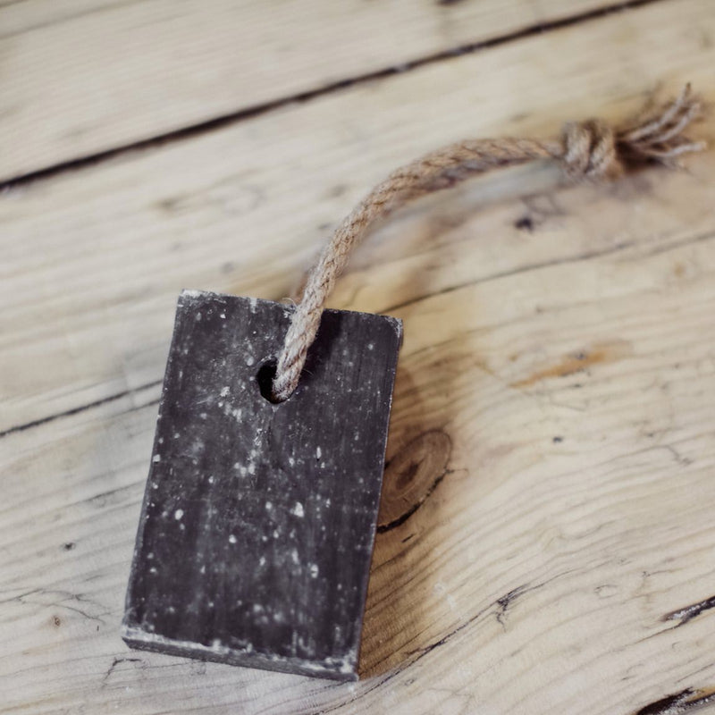 Sebon ar Gortyn | Agnes & Cat Soap on a Rope - Sea Salt and Moss