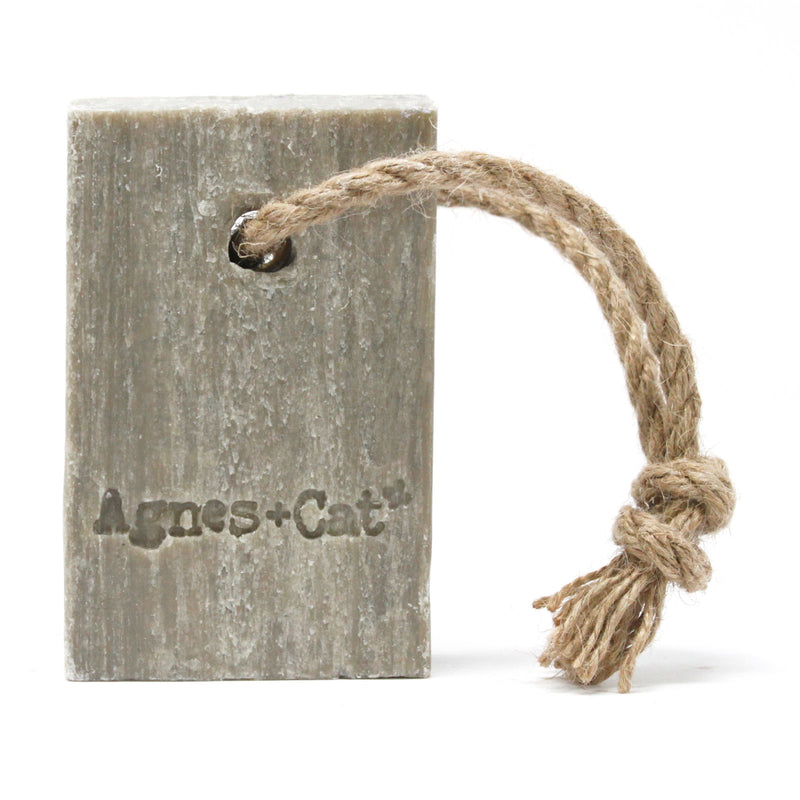 Sebon ar Gortyn | Agnes & Cat Soap on a Rope - White Fig