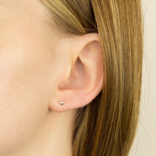 Clustdlysau Styd Arian | Sterling Silver Stud Earrings - Small Ball